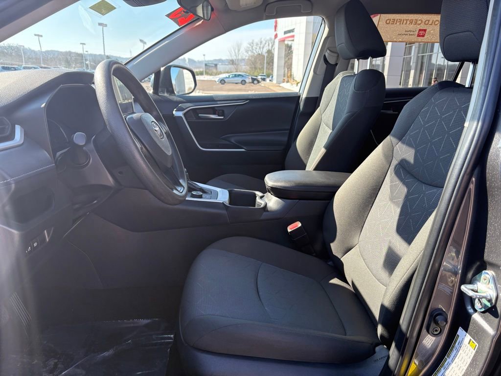 Certified 2025 Toyota RAV4 XLE AWD/4WD image 13