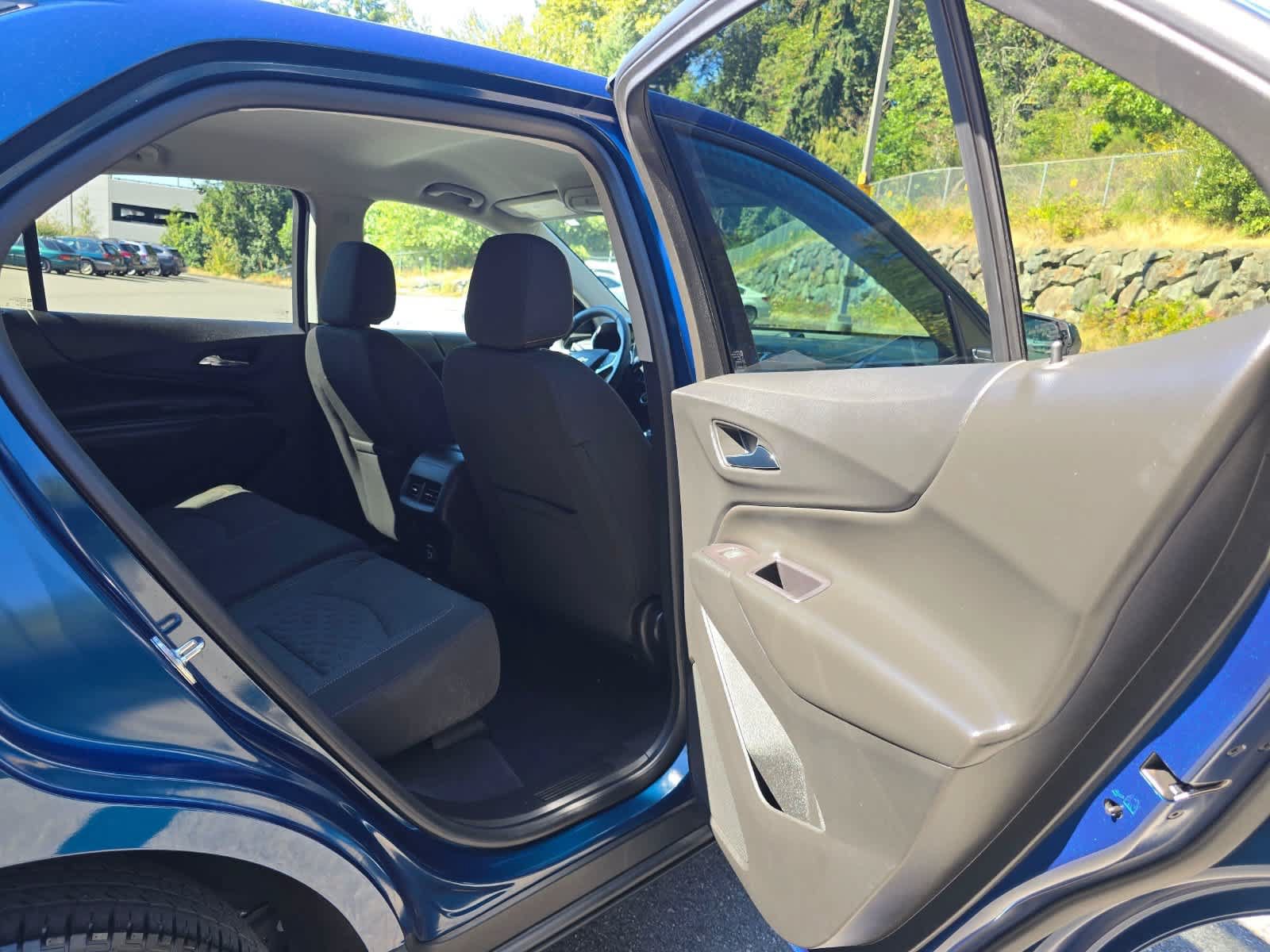 Used 2020 Chevrolet Equinox LT AWD/4WD image 25