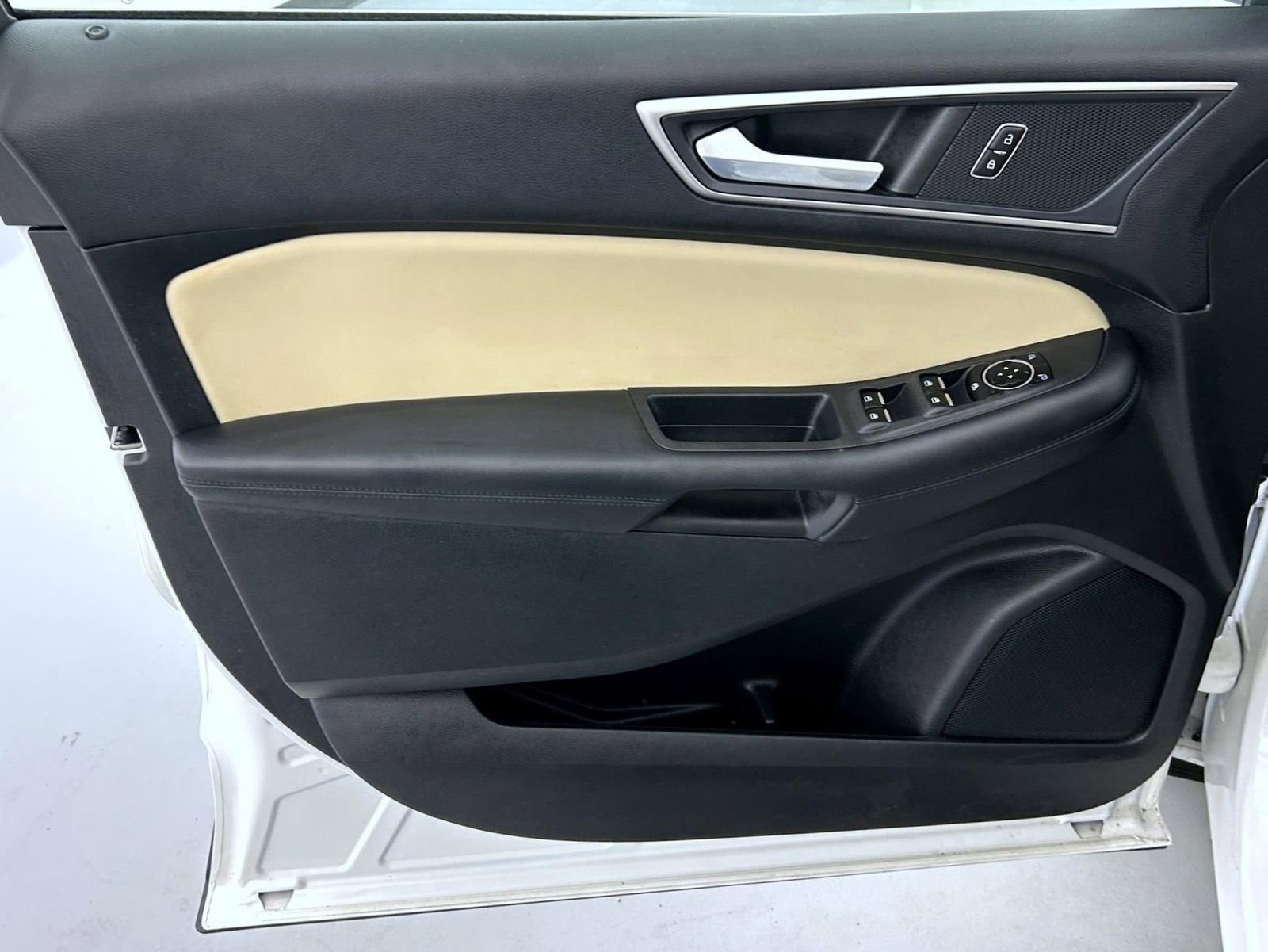 Used 2022 Ford Edge SEL w/ Convenience Package AWD/4WD image 9