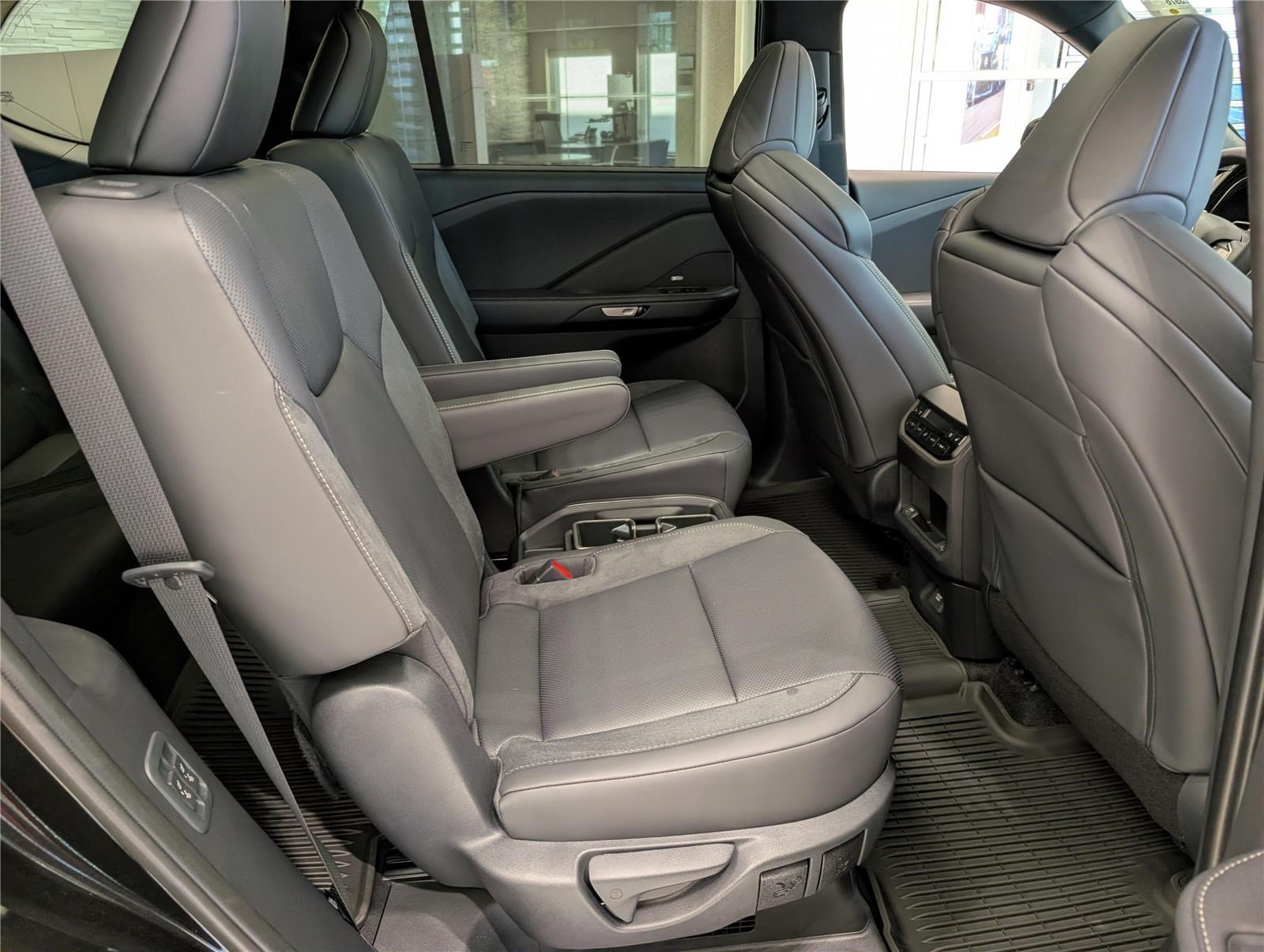 New 2026 Lexus TX 500h AWD w/ Technology Package image 9