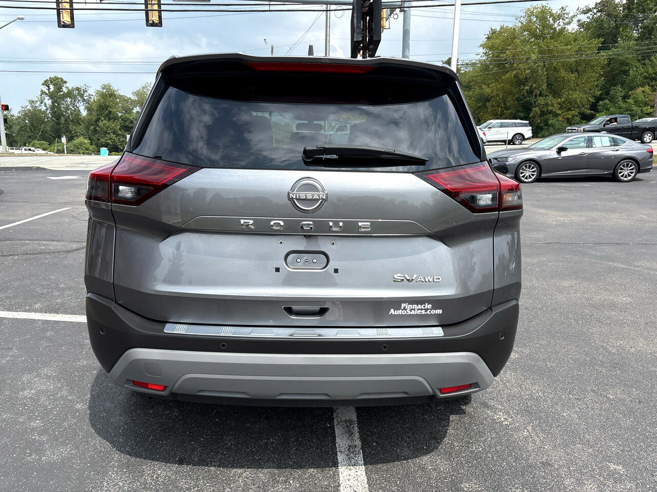 Used 2022 Nissan Rogue SV w/ SV Premium Package image 6