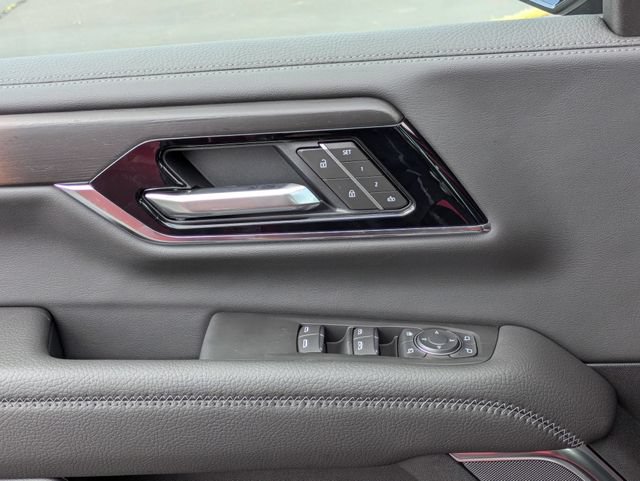 New 2026 GMC Yukon Denali w/ Sun & Power Step Package AWD/4WD image 12