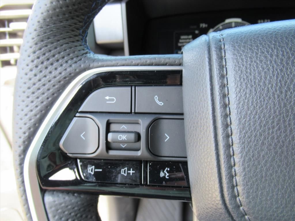 Used 2025 Toyota Tundra Platinum image 23