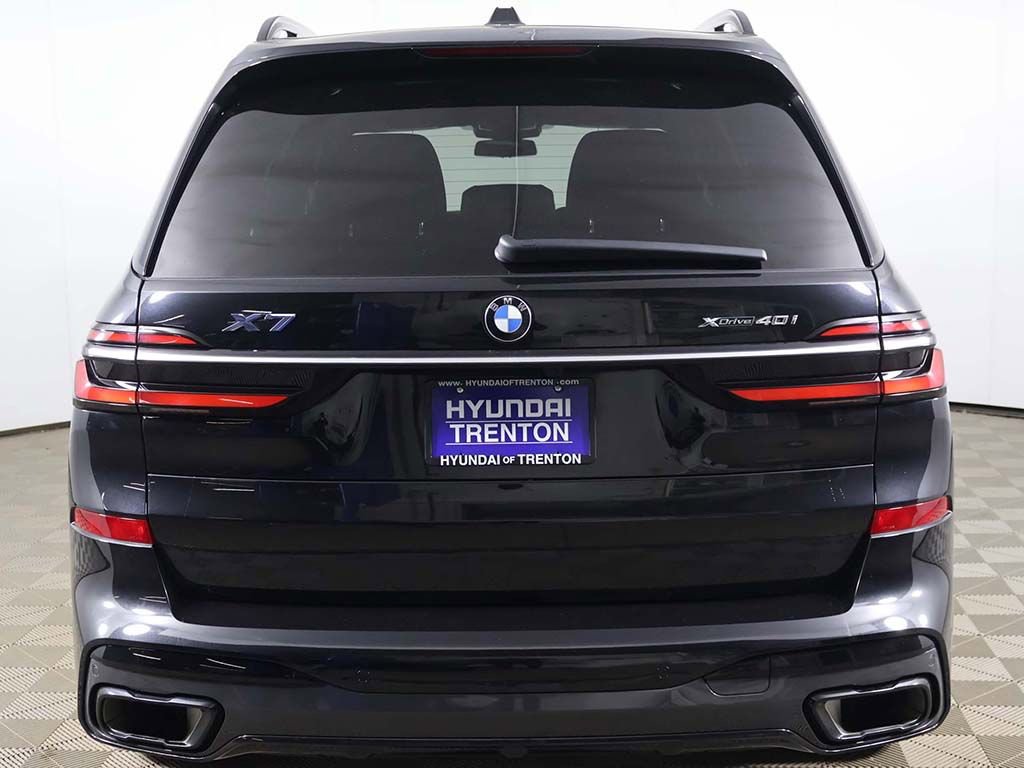 Used 2023 BMW X7 xDrive40i w/ M Sport Package image 14
