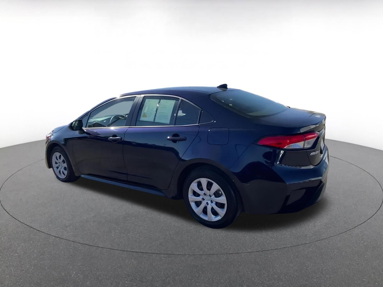 Used 2025 Toyota Corolla LE image 10