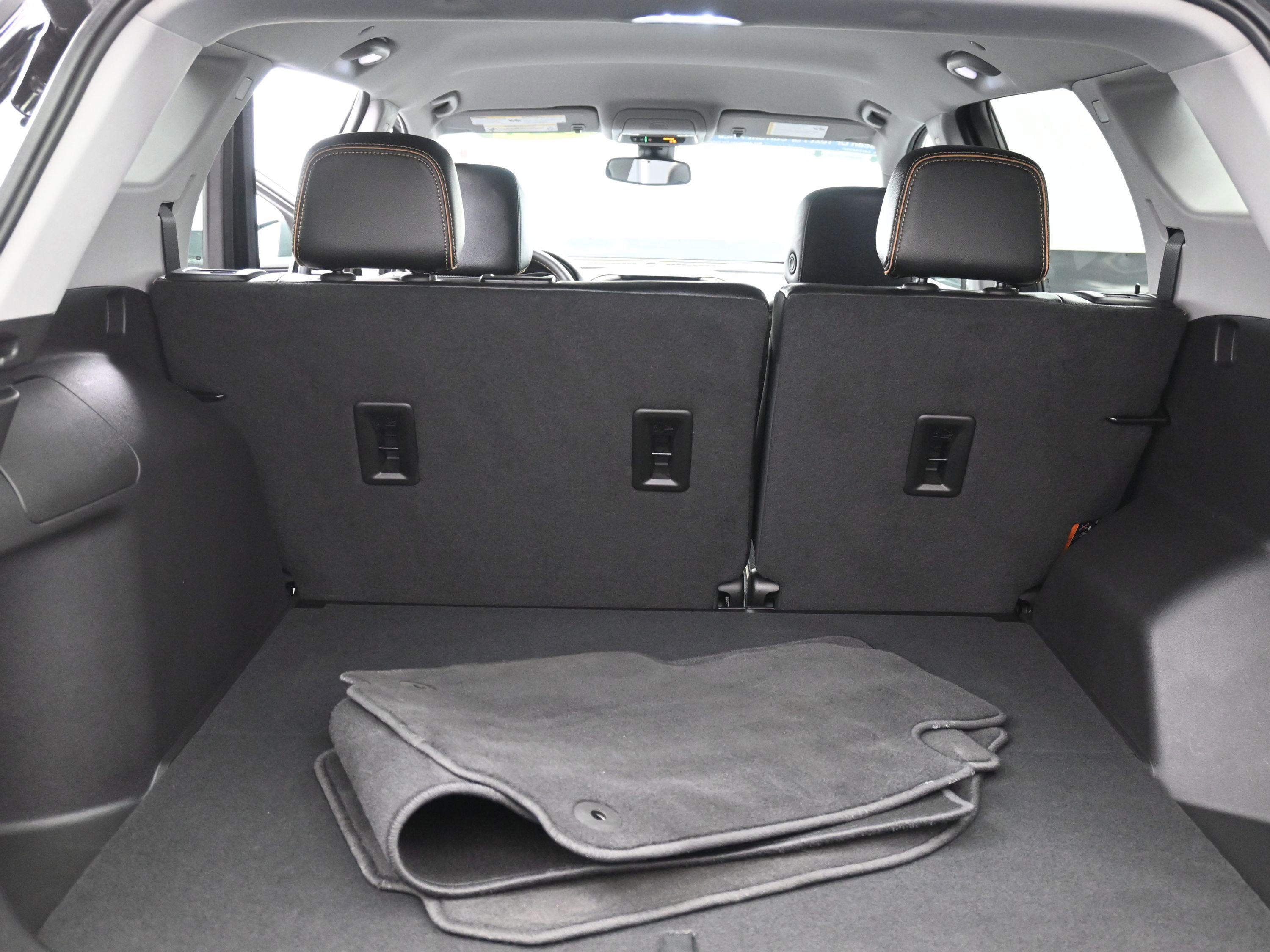 Used 2024 GMC Terrain AT4 image 22