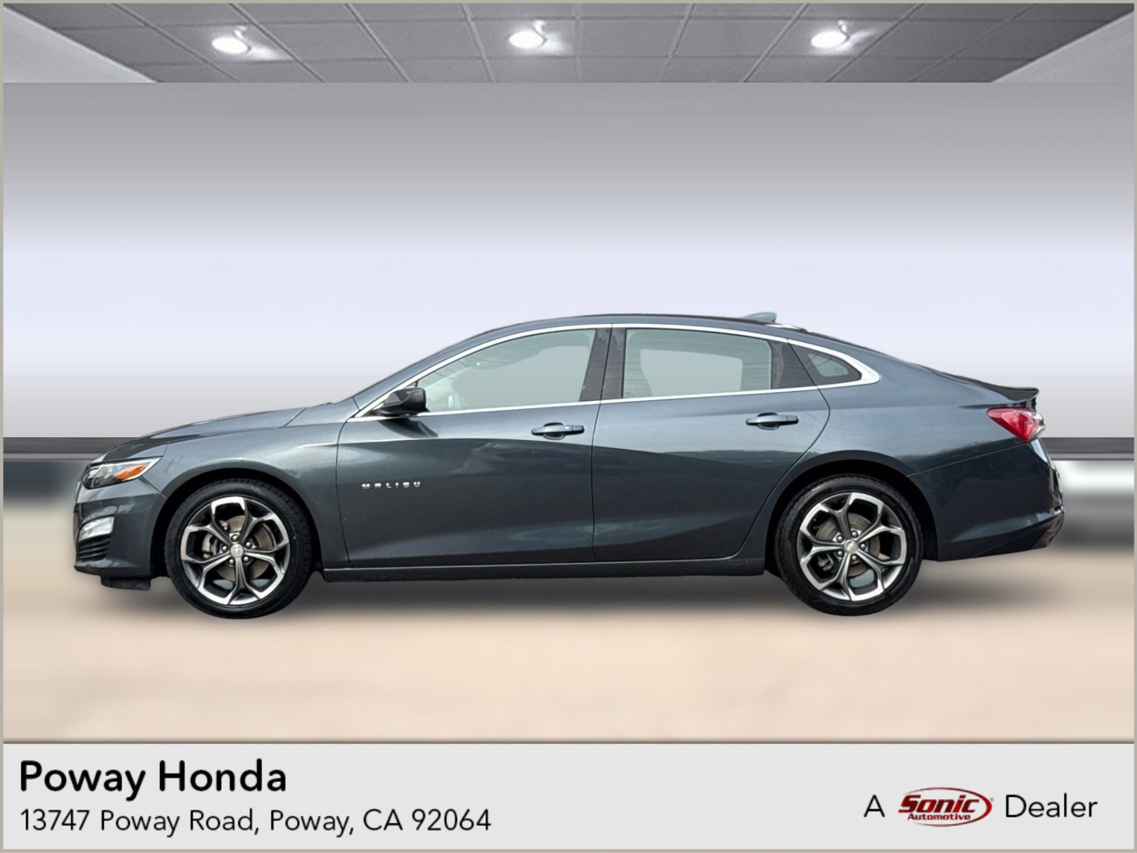Used 2021 Chevrolet Malibu LT image 1