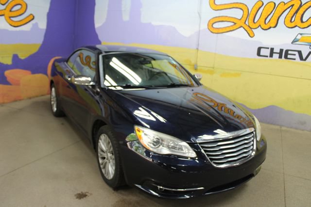 Used 2012 Chrysler 200 Limited FWD image 2