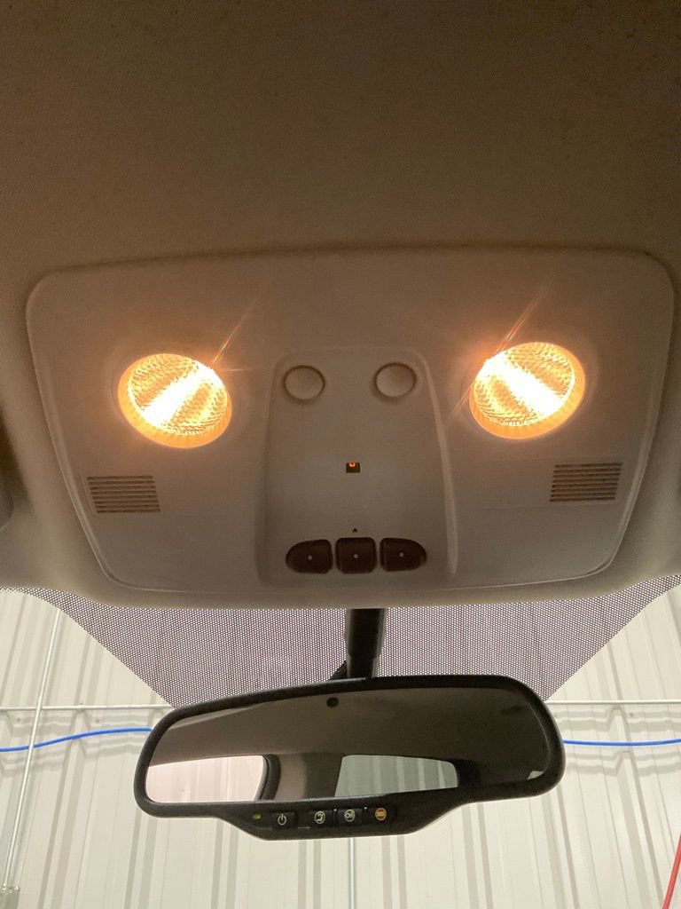 Used 2016 GMC Acadia SLT image 23