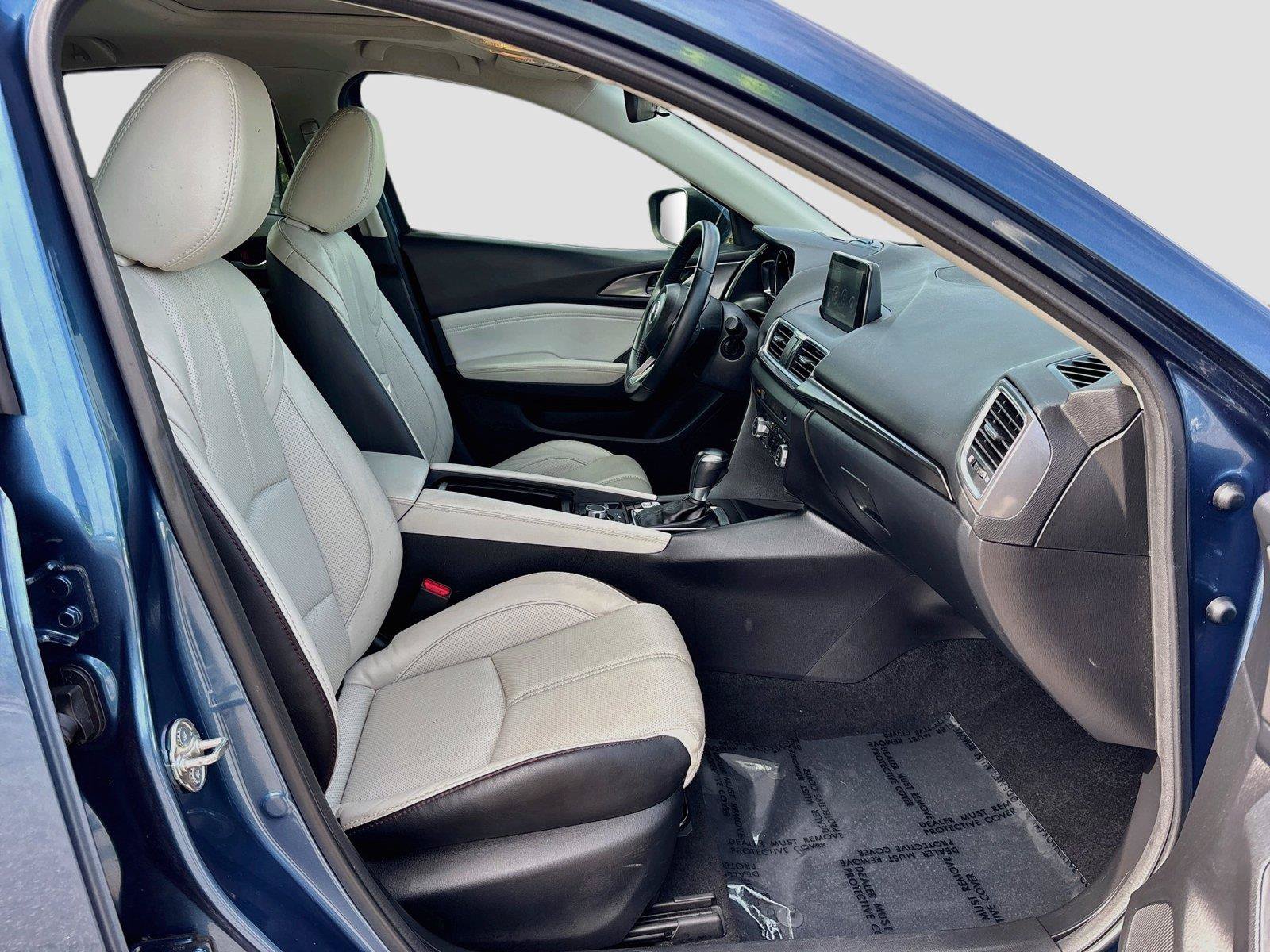 Used 2018 MAZDA MAZDA3 Grand Touring FWD image 28