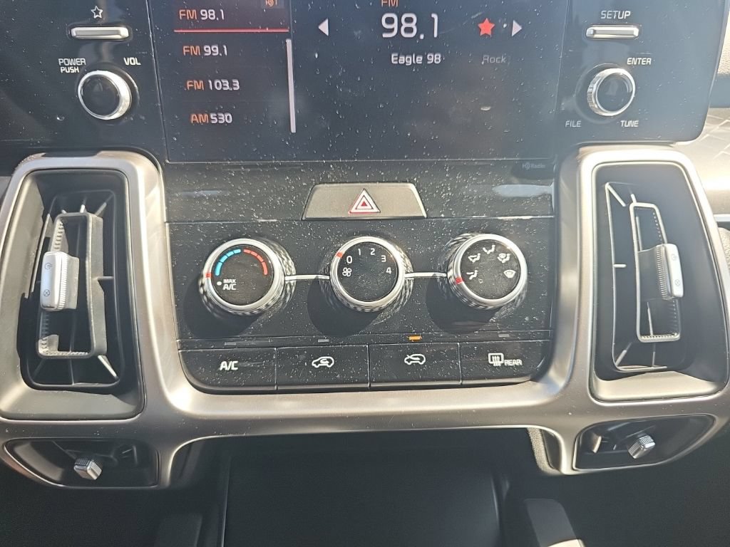 Used 2022 Kia Sorento LX FWD image 39