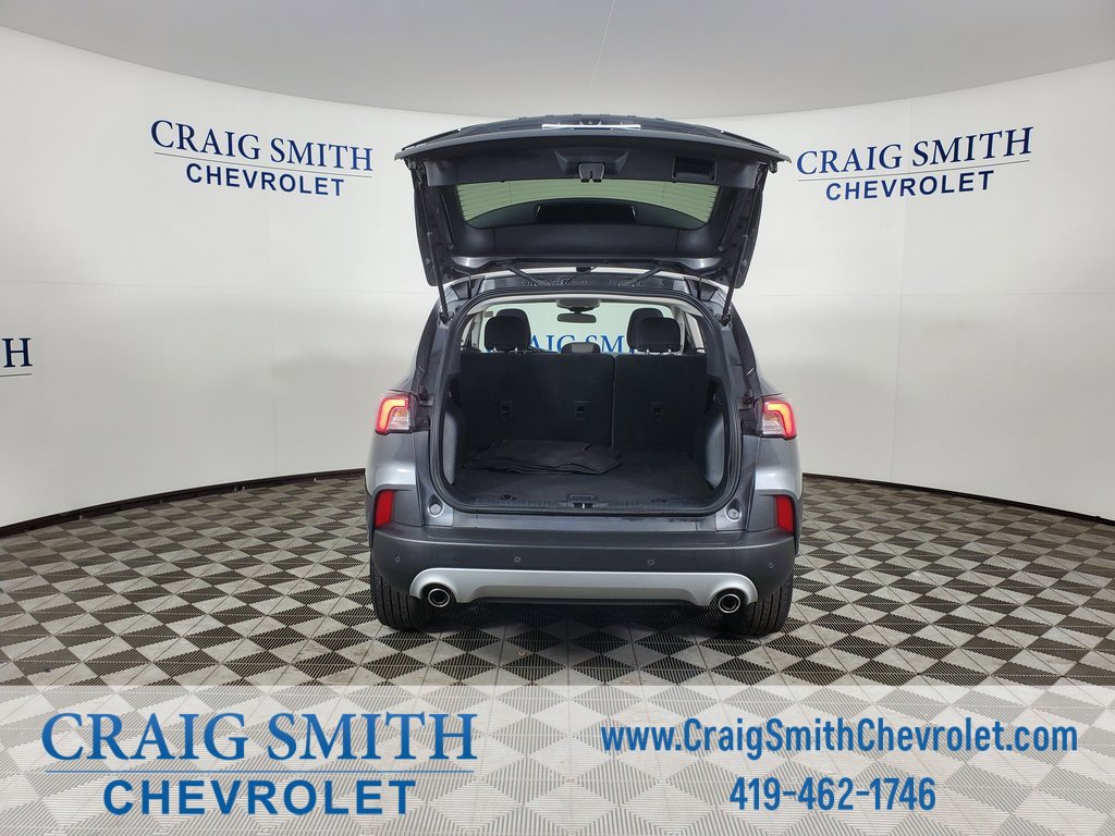 Used 2021 Ford Escape SE image 17