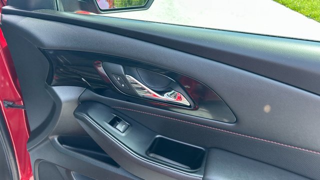 Certified 2023 Chevrolet Traverse RS image 48