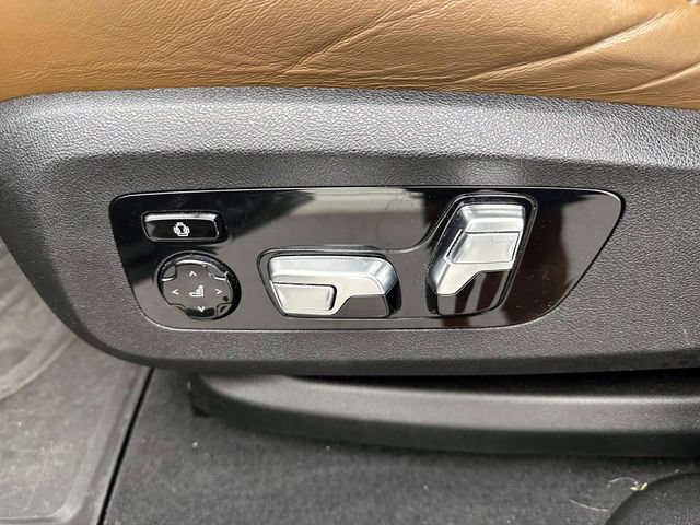 Used 2020 BMW X6 M AWD/4WD image 20