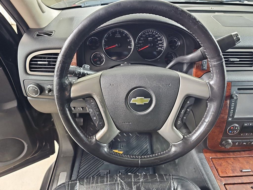 Used 2012 Chevrolet Avalanche LTZ image 24