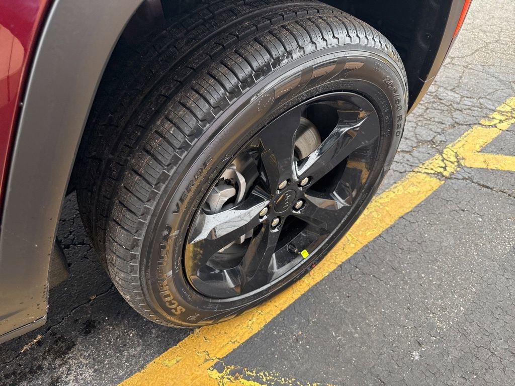 New 2025 Jeep Grand Cherokee L Limited w/ Black Appearance Package image 15