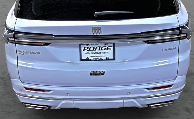 New 2027 Buick Enclave Avenir w/ LPO, Floor Liner Package AWD/4WD image 11
