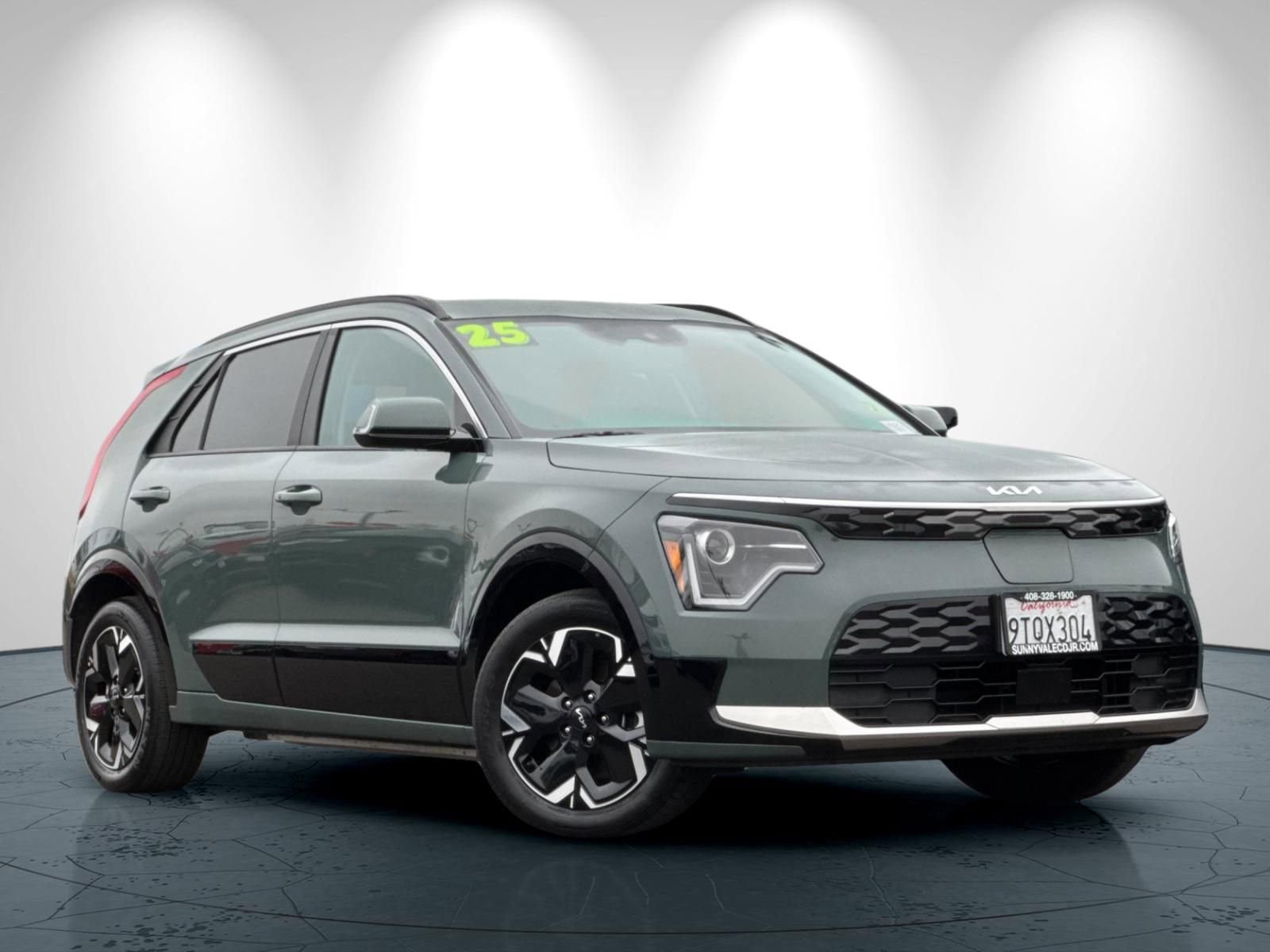 Used 2025 Kia Niro Wind image 2