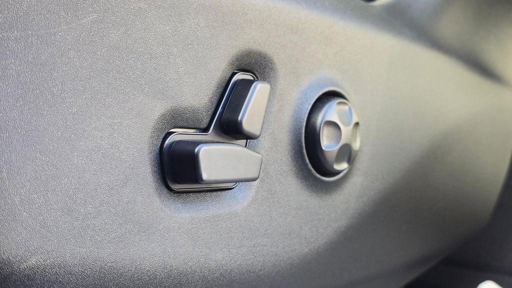 Used 2020 Chrysler Pacifica Touring-L image 26