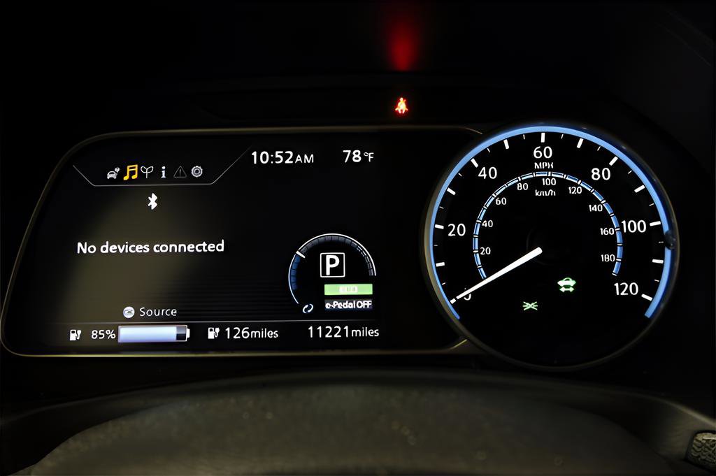 Used 2025 Nissan Leaf S image 20