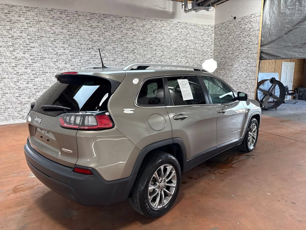Used 2019 Jeep Cherokee Latitude Plus w/ Comfort/Convenience Group FWD image 7