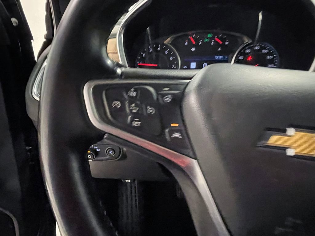 Used 2023 Chevrolet Equinox Premier AWD/4WD image 38