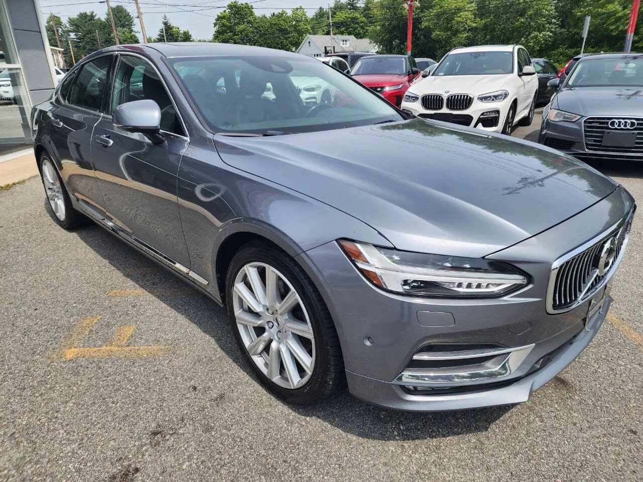 Used 2017 Volvo S90 T5 Inscription w/ Vision Package FWD image 3
