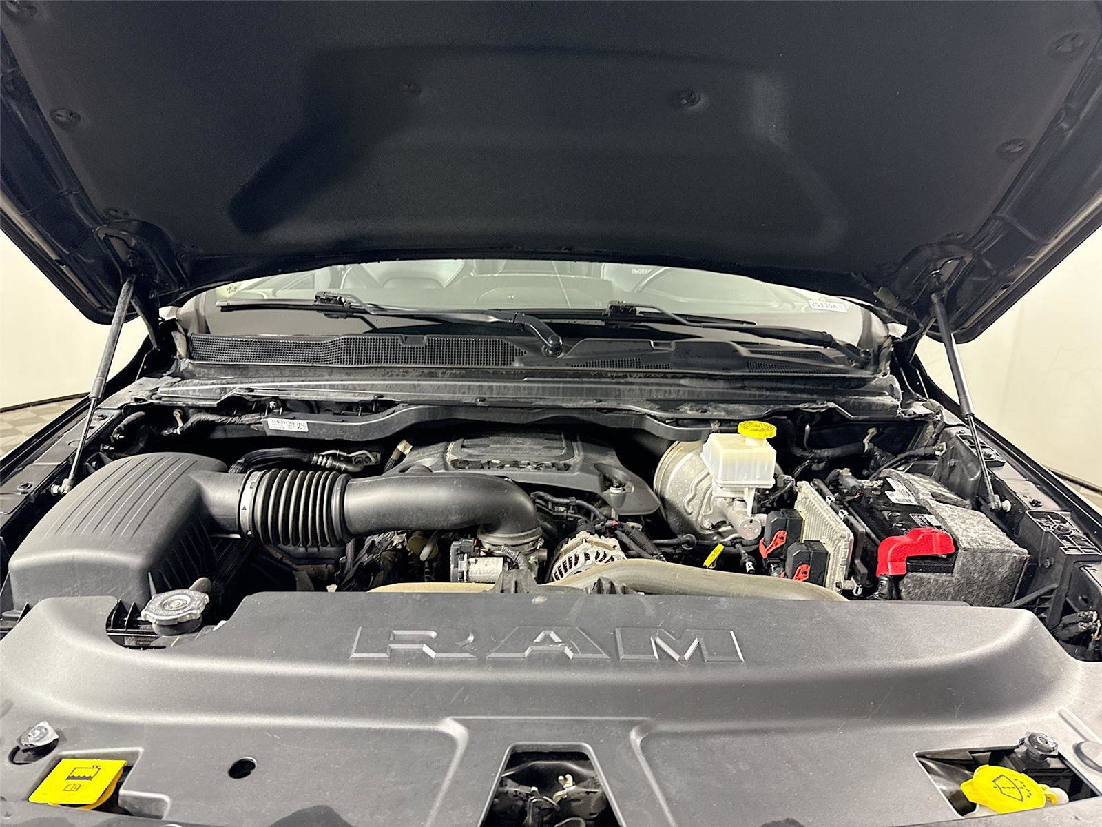 Used 2019 RAM 1500 Laramie image 23