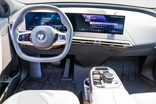 Used 2026 BMW iX xDrive60 image 22