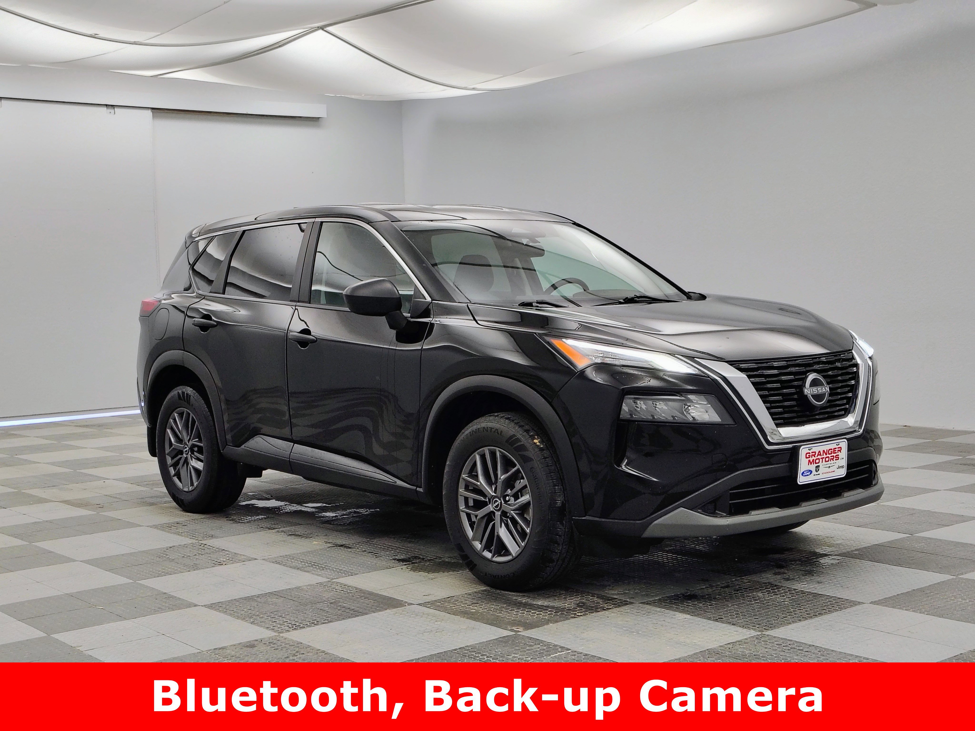 Used 2022 Nissan Rogue S image 1