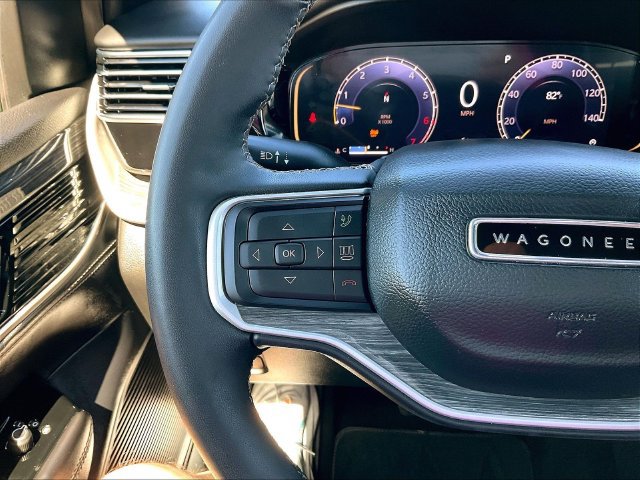 Used 2022 Jeep Wagoneer Series II w/ Premium Group I AWD/4WD image 13