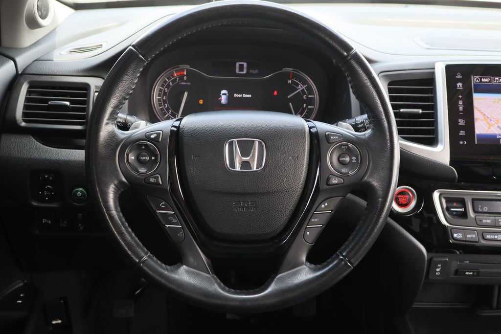 Used 2018 Honda Pilot Touring image 13