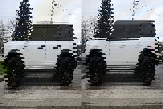 Used 2023 Ford Bronco Wildtrak image 8