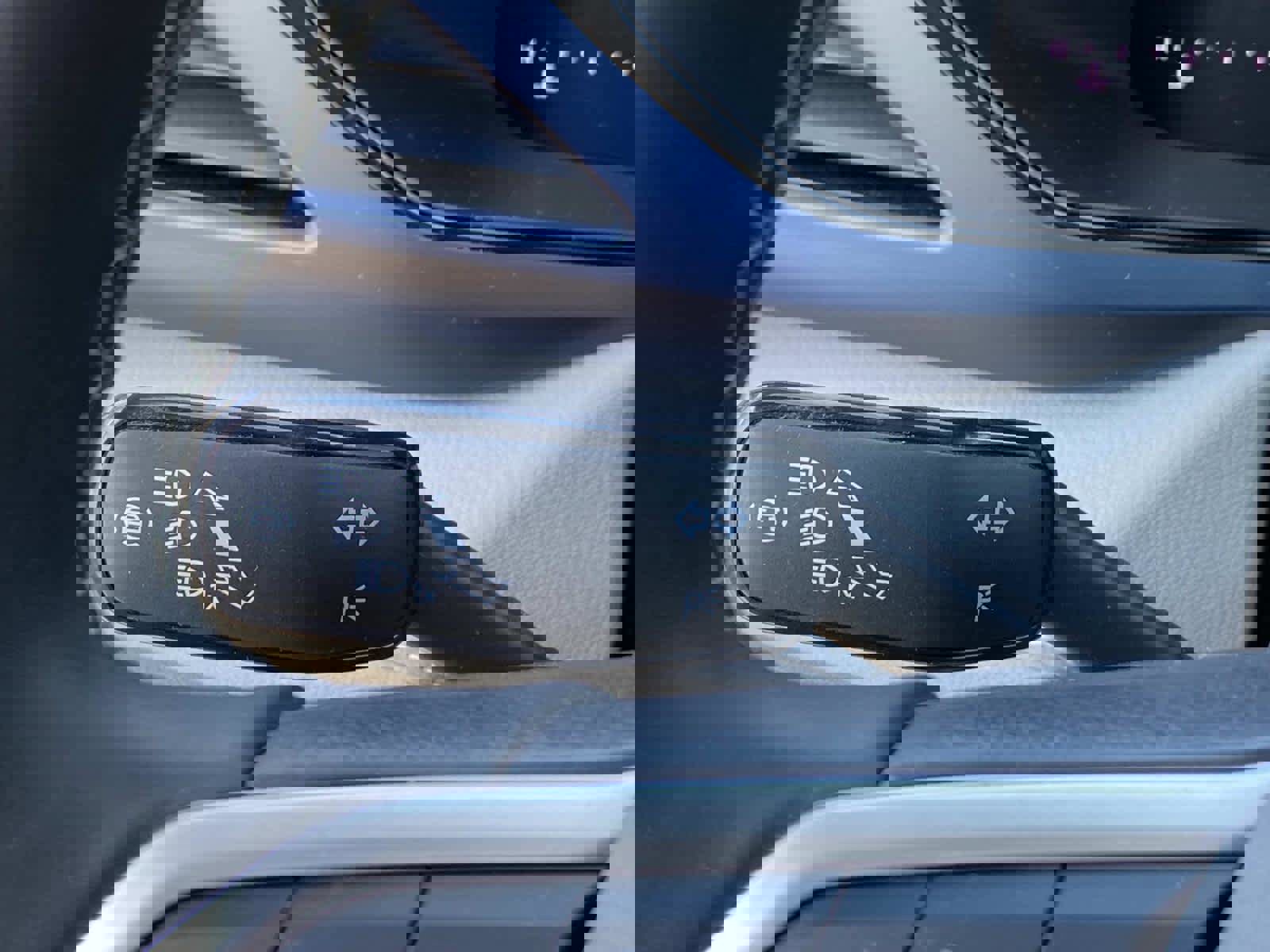 Used 2024 Volkswagen Taos SE image 19