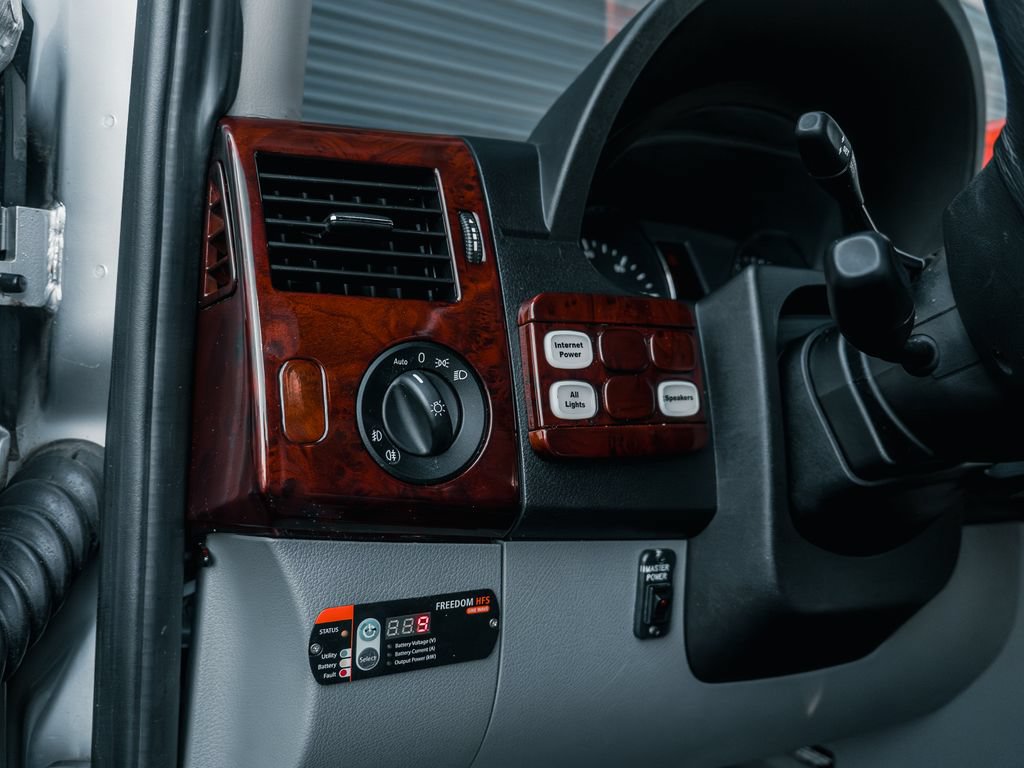 Used 2018 Mercedes-Benz Sprinter 3500 image 50