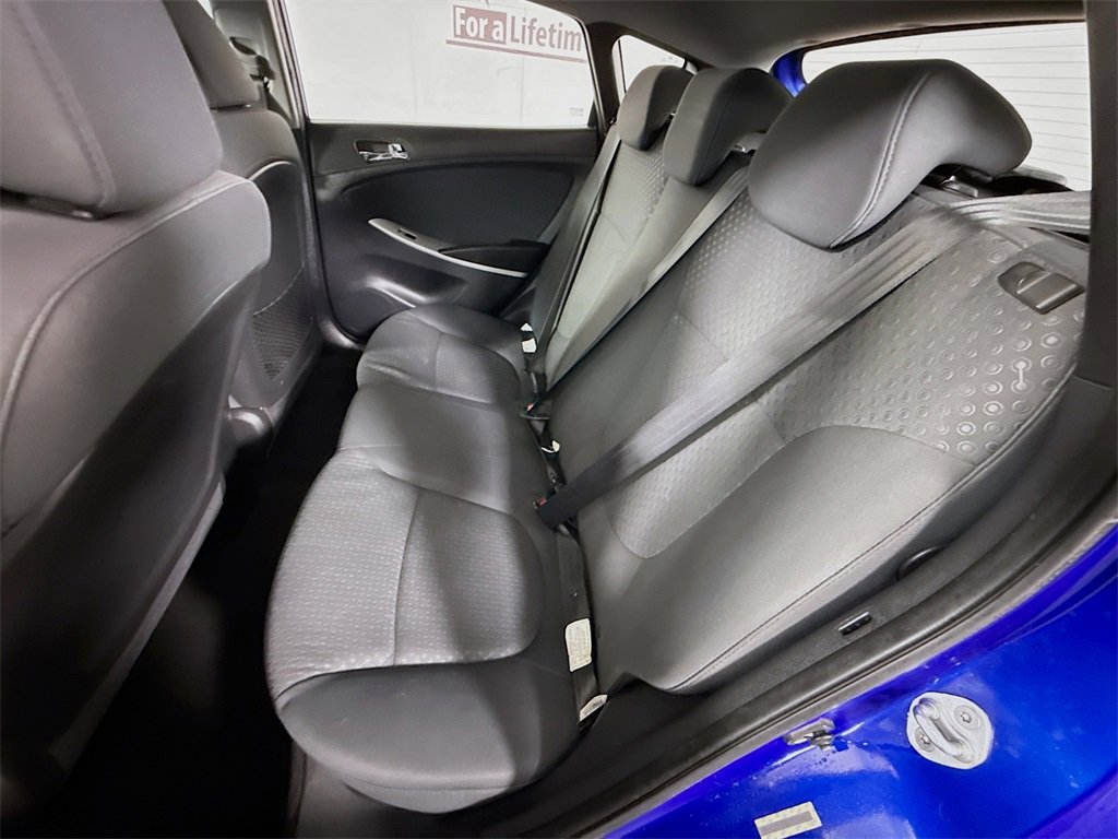 Used 2012 Hyundai Accent SE image 24
