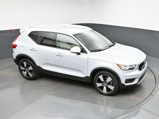 Used 2022 Volvo XC40 T4 Momentum FWD image 42