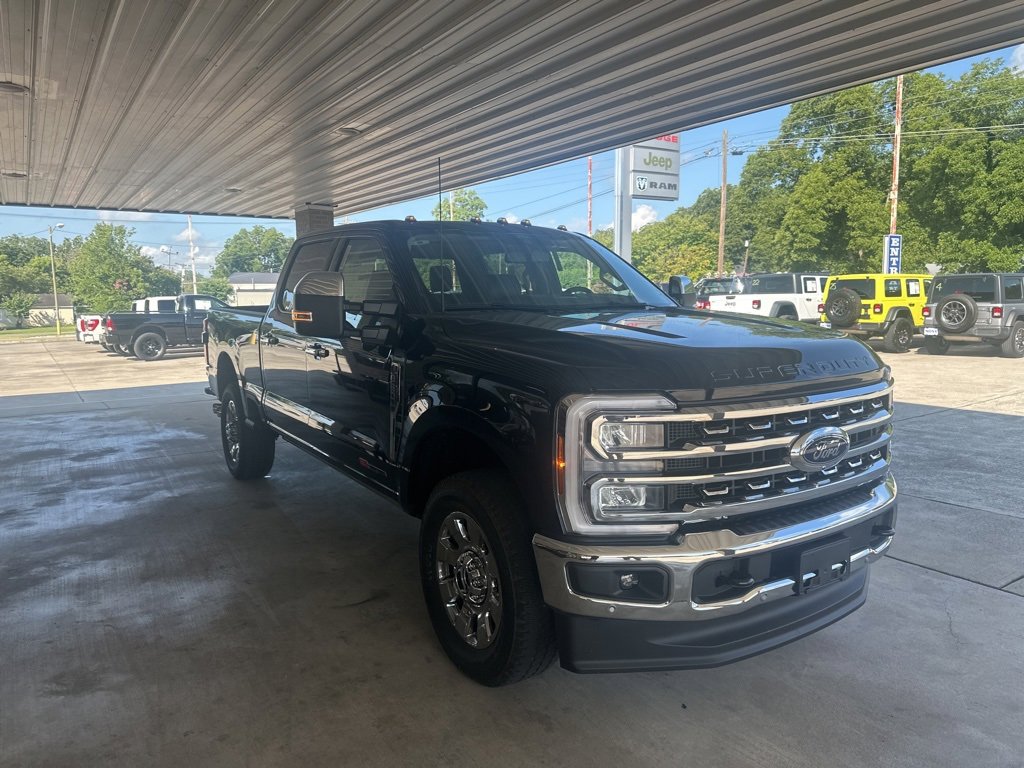 New 2025 Ford F350 Lariat w/ Lariat Ultimate Package image 3