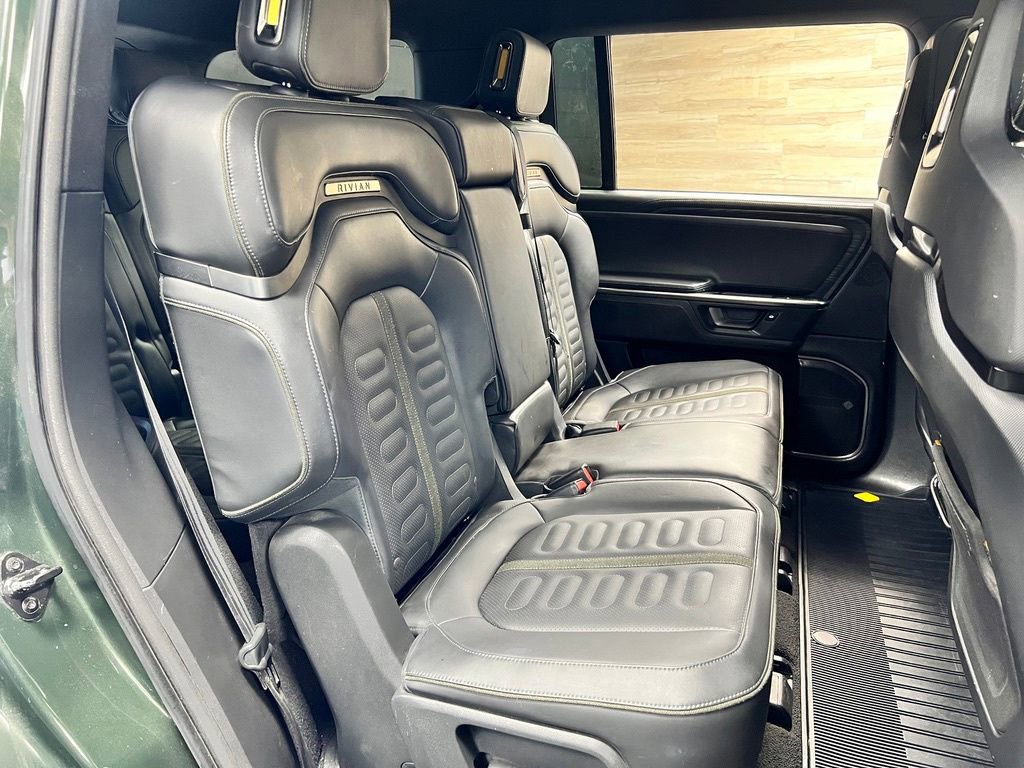 Used 2025 Rivian R1S Adventure AWD/4WD image 18