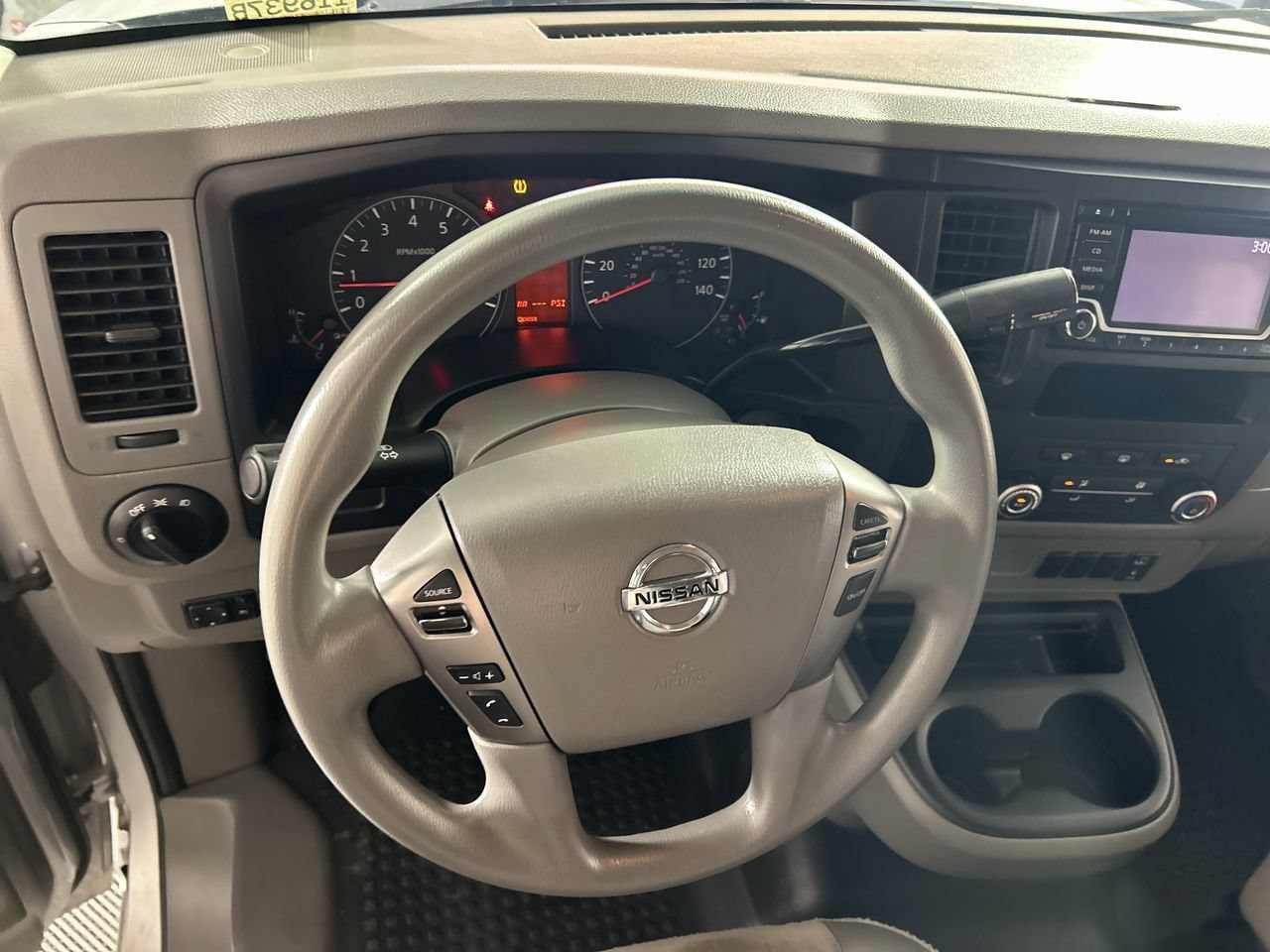 Used 2018 Nissan NV 3500 S RWD image 22