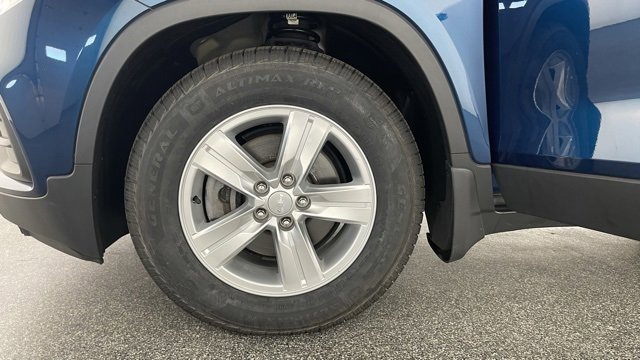 Used 2019 Chevrolet Trax LT w/ LT Convenience Package image 49