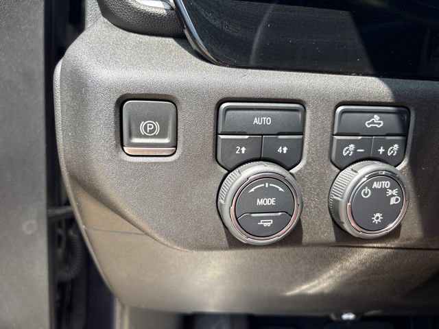 Used 2023 Chevrolet Silverado 1500 LT AWD/4WD image 25
