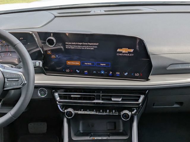 New 2027 Chevrolet Traverse LT w/ Driver Confidence Package FWD image 19