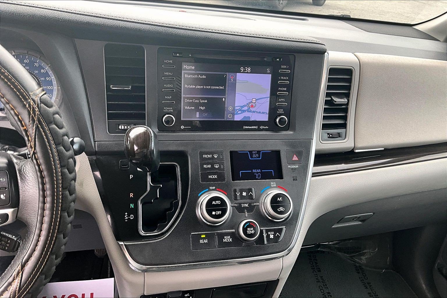 Used 2018 Toyota Sienna XLE w/ XLE Navigation Package FWD image 30