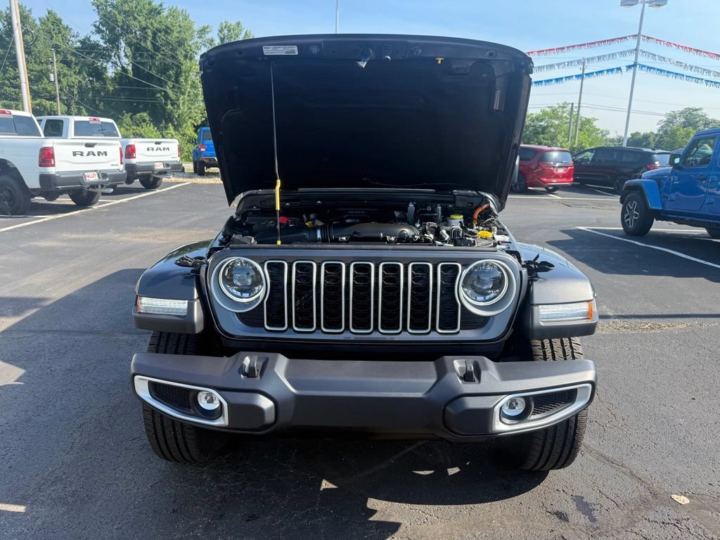 Used 2025 Jeep Wrangler Unlimited Sahara AWD/4WD image 67