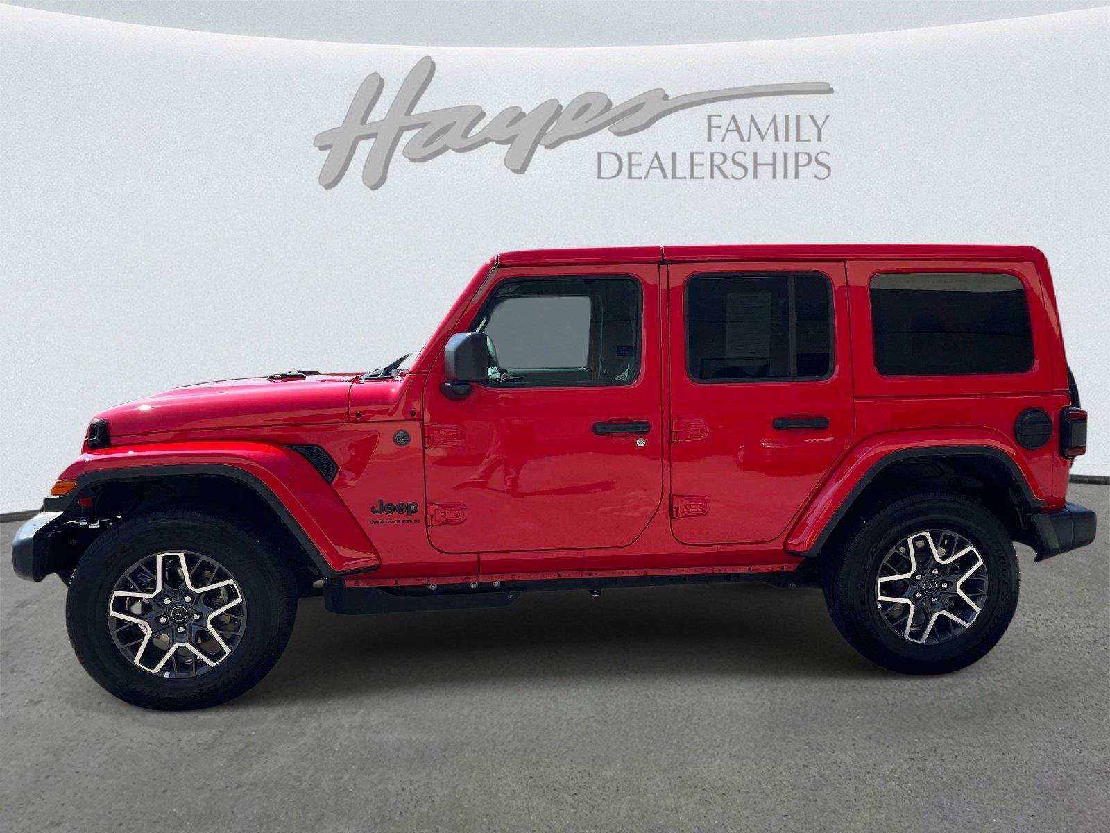 Used 2026 Jeep Wrangler Unlimited Sahara AWD/4WD image 6