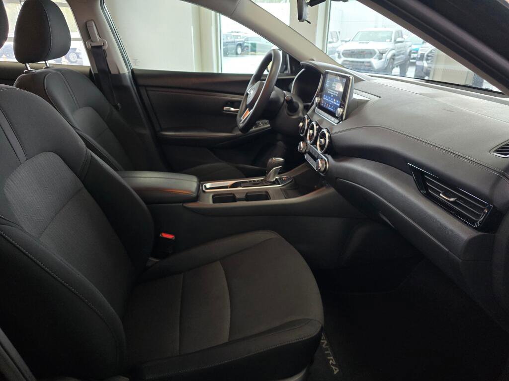 Used 2024 Nissan Sentra SV FWD image 43