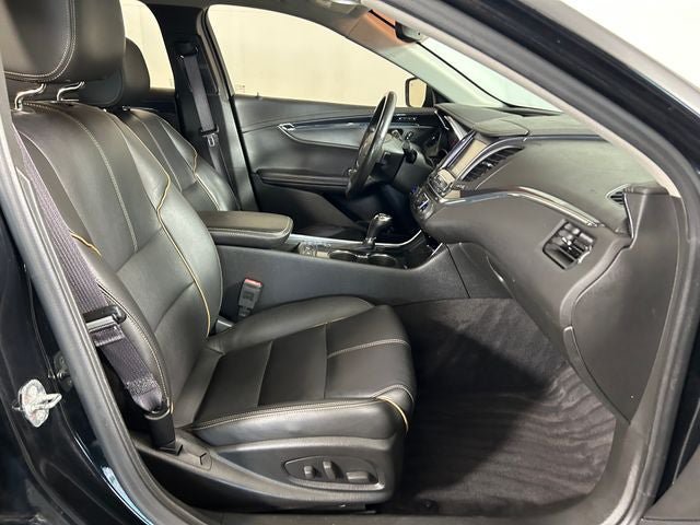 Used 2016 Chevrolet Impala LTZ w/ Enhanced Convenience Package FWD image 28