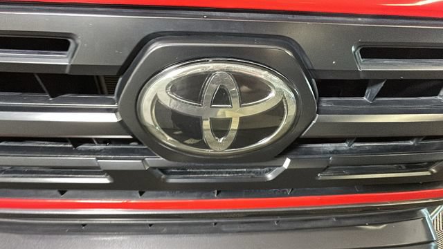 Used 2019 Toyota Tacoma SR w/ SR Convenience Package AWD/4WD image 8