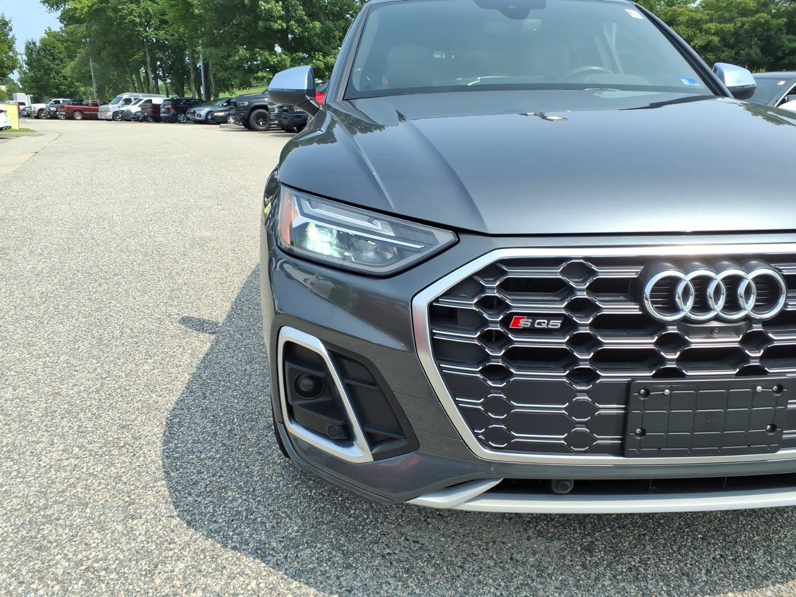 Used 2022 Audi SQ5 Premium Plus w/ Premium Plus Package AWD/4WD image 3